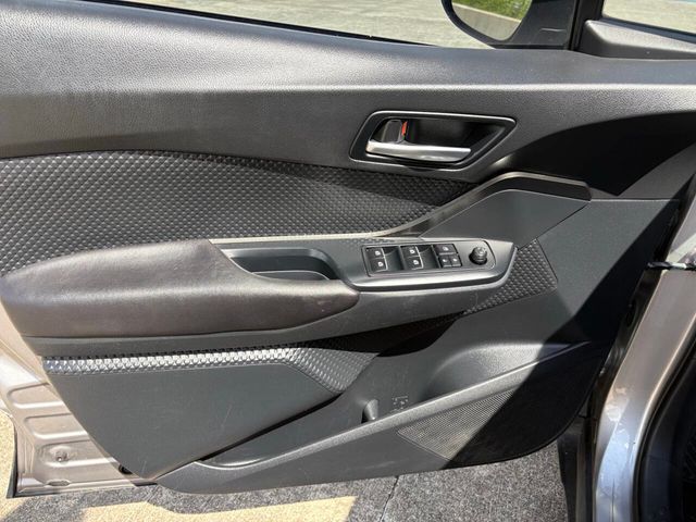 2018 Toyota C-HR XLE FWD - 23037664 - 16