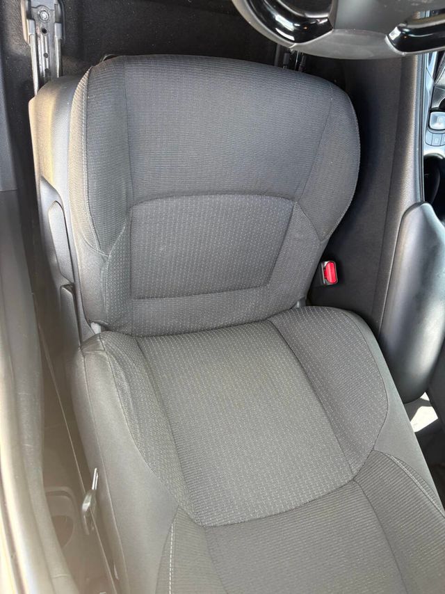 2018 Toyota C-HR XLE FWD - 23037664 - 17