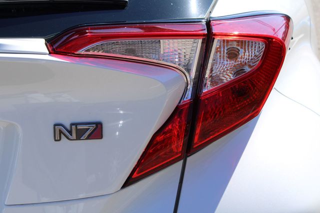 2018 Toyota C-HR XLE FWD - 22997959 - 9