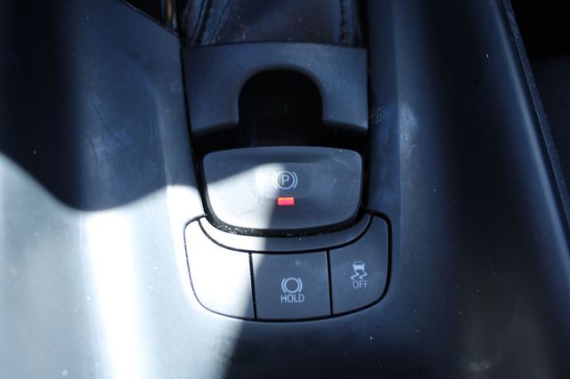 2018 Toyota C-HR XLE FWD - 22997959 - 16