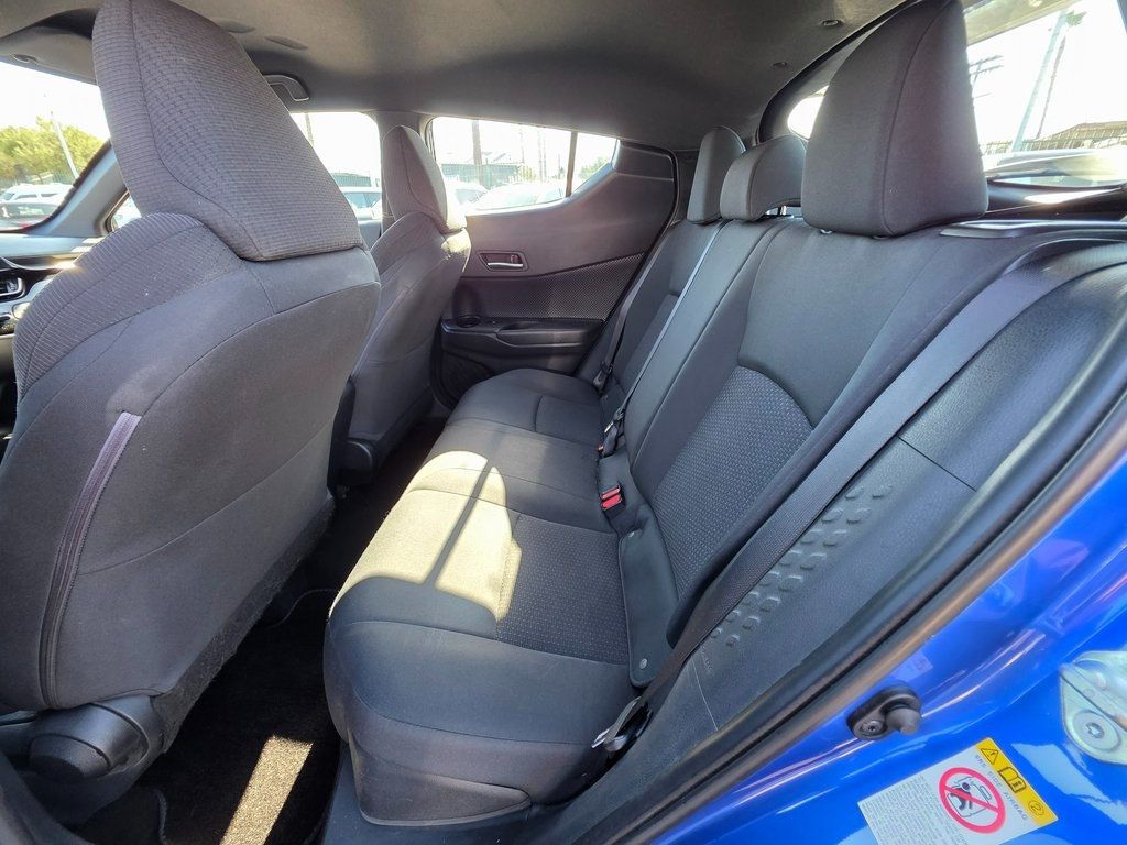 2018 Toyota C-HR XLE FWD - 22938381 - 17