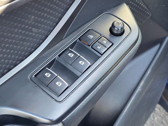 2018 Toyota C-HR XLE FWD - 22938381 - 22