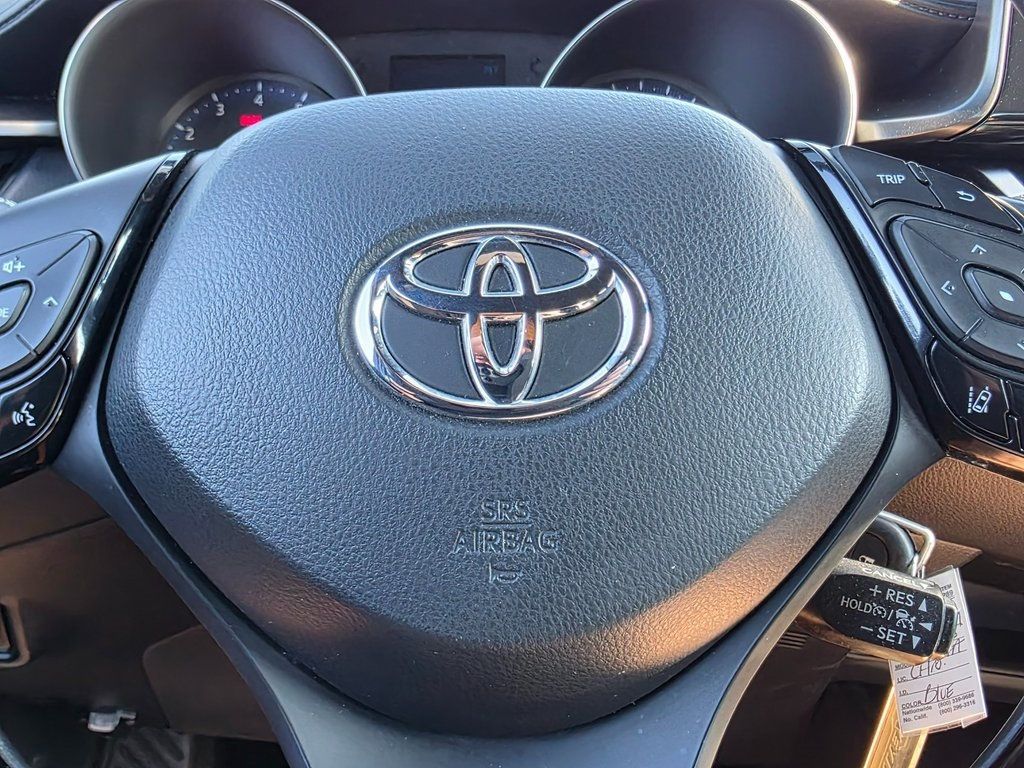 2018 Toyota C-HR XLE FWD - 22938381 - 25