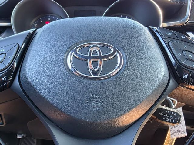2018 Toyota C-HR XLE FWD - 22938381 - 25