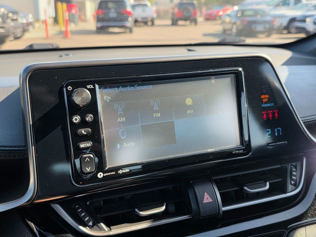 2018 Toyota C-HR XLE FWD - 22938381 - 27