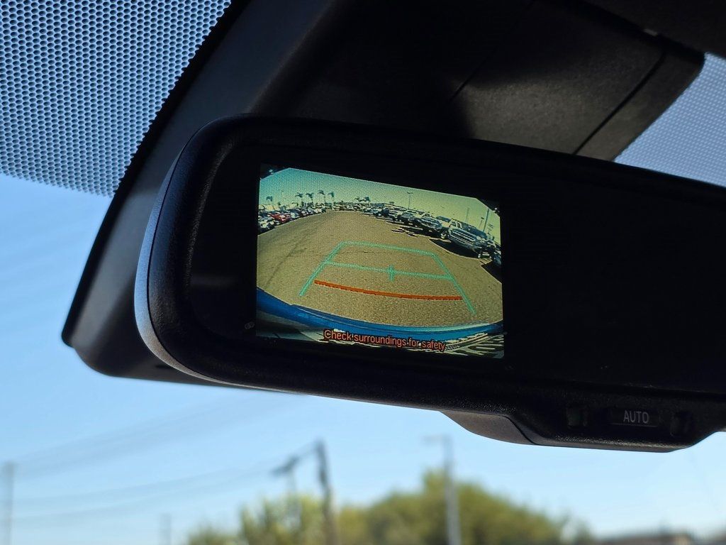 2018 Toyota C-HR XLE FWD - 22938381 - 28