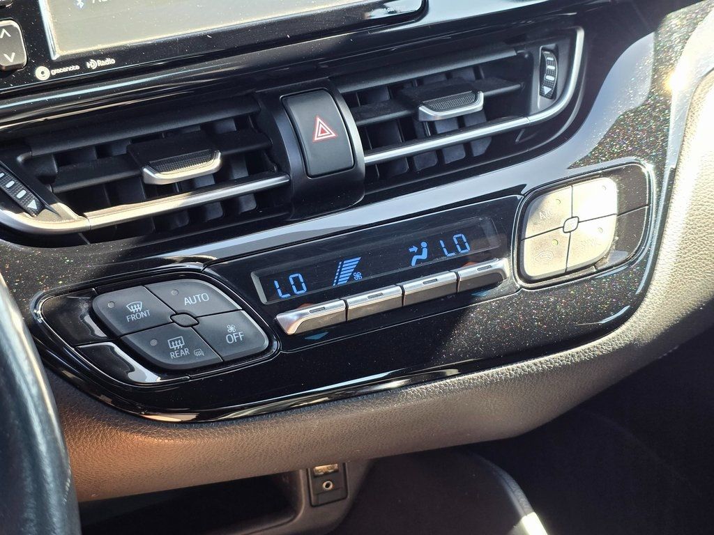 2018 Toyota C-HR XLE FWD - 22938381 - 29