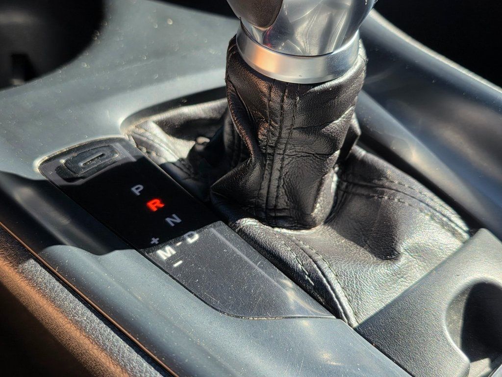 2018 Toyota C-HR XLE FWD - 22938381 - 32