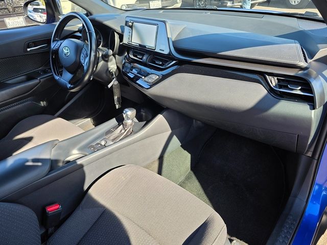 2018 Toyota C-HR XLE FWD - 22938381 - 8