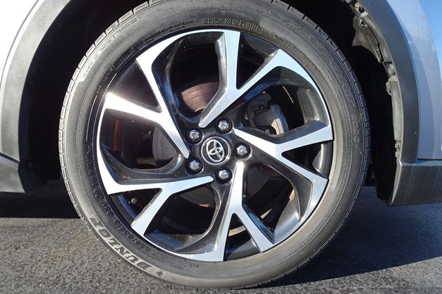 2018 Toyota C-HR XLE FWD - 22929521 - 9