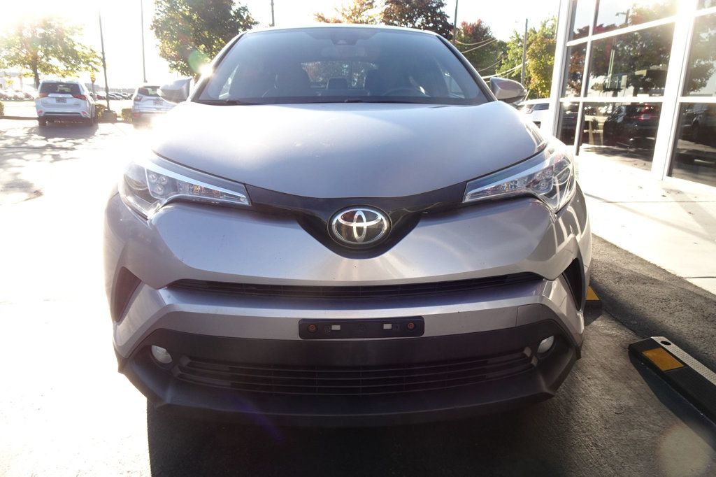 2018 Toyota C-HR XLE photo 3