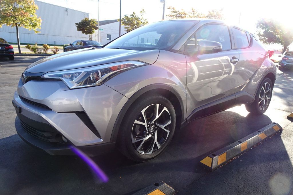 2018 Toyota C-HR XLE photo 4