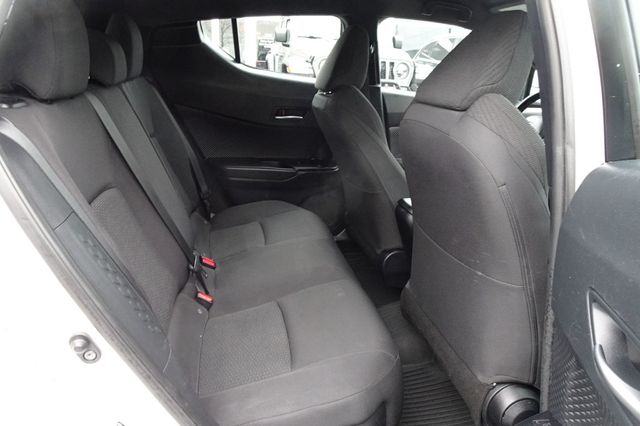 2018 Toyota C-HR XLE FWD - 22949831 - 11