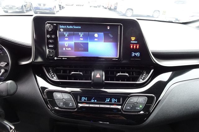 2018 Toyota C-HR XLE FWD - 22949831 - 15