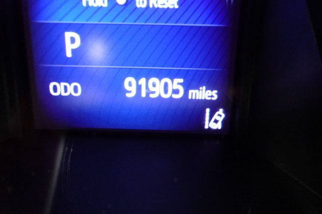 2018 Toyota C-HR XLE FWD - 22949831 - 18