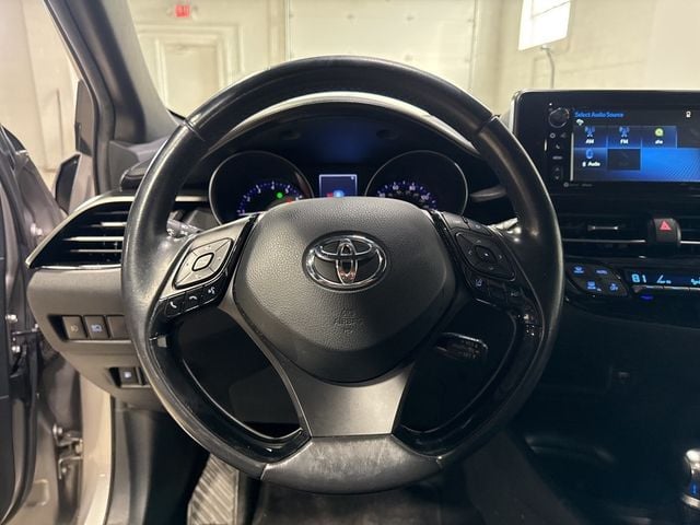 2018 Toyota C-HR XLE Premium FWD - 22981667 - 9
