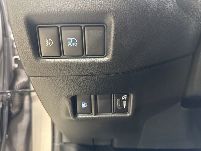 2018 Toyota C-HR XLE Premium FWD - 22981667 - 12