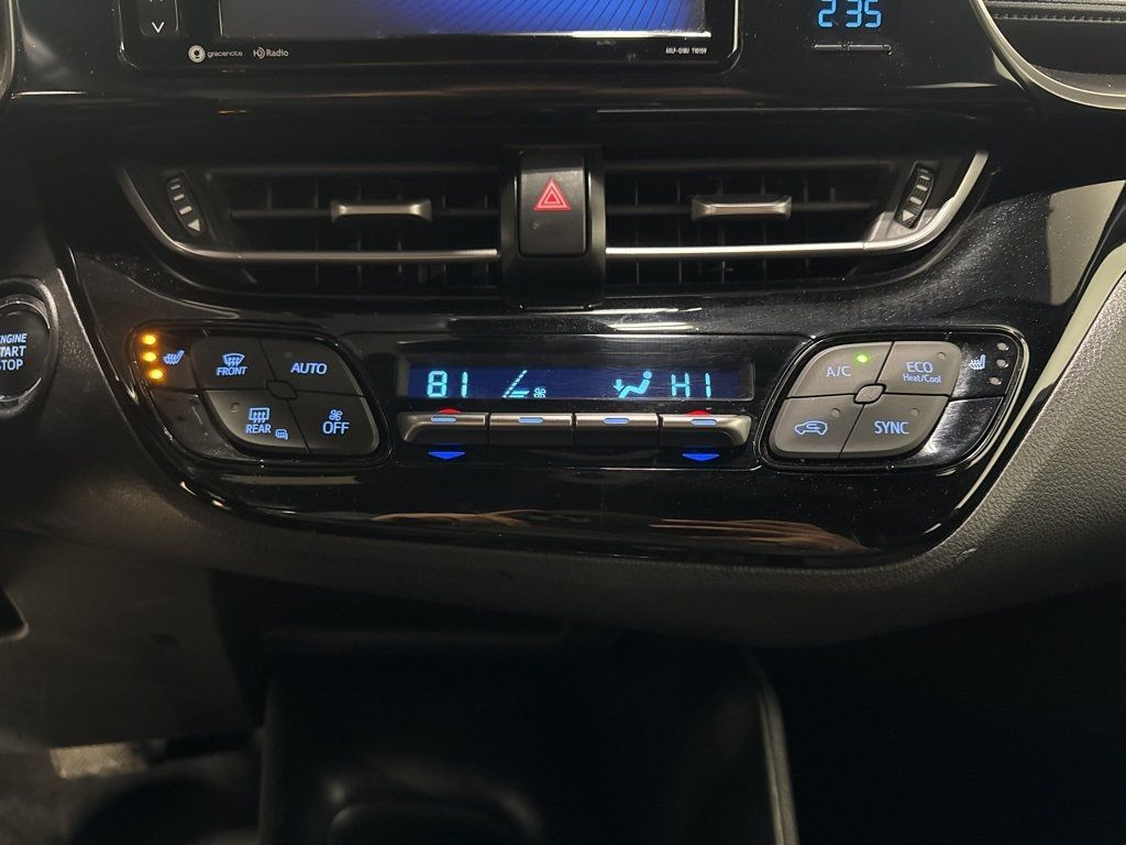 2018 Toyota C-HR XLE Premium FWD - 22981667 - 17