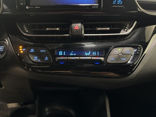 2018 Toyota C-HR XLE Premium FWD - 22981667 - 17