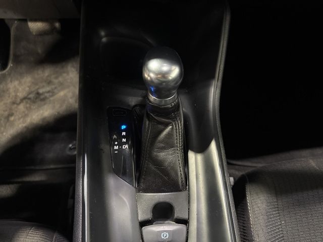 2018 Toyota C-HR XLE Premium FWD - 22981667 - 18