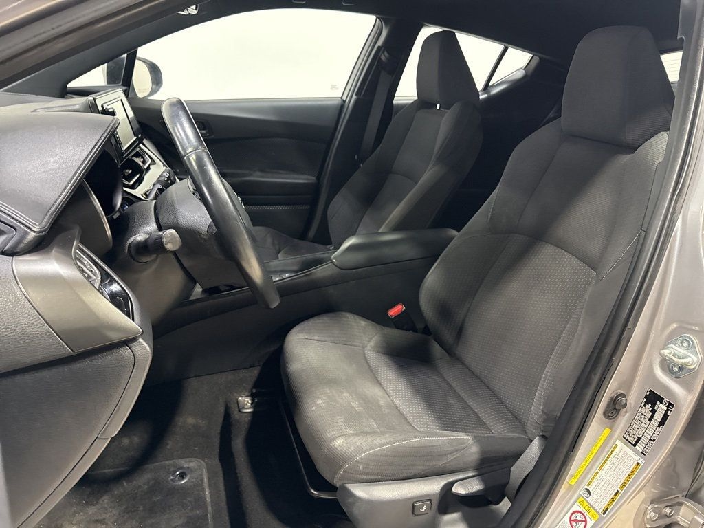 2018 Toyota C-HR XLE Premium FWD - 22981667 - 22