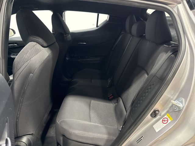 2018 Toyota C-HR XLE Premium FWD - 22981667 - 26