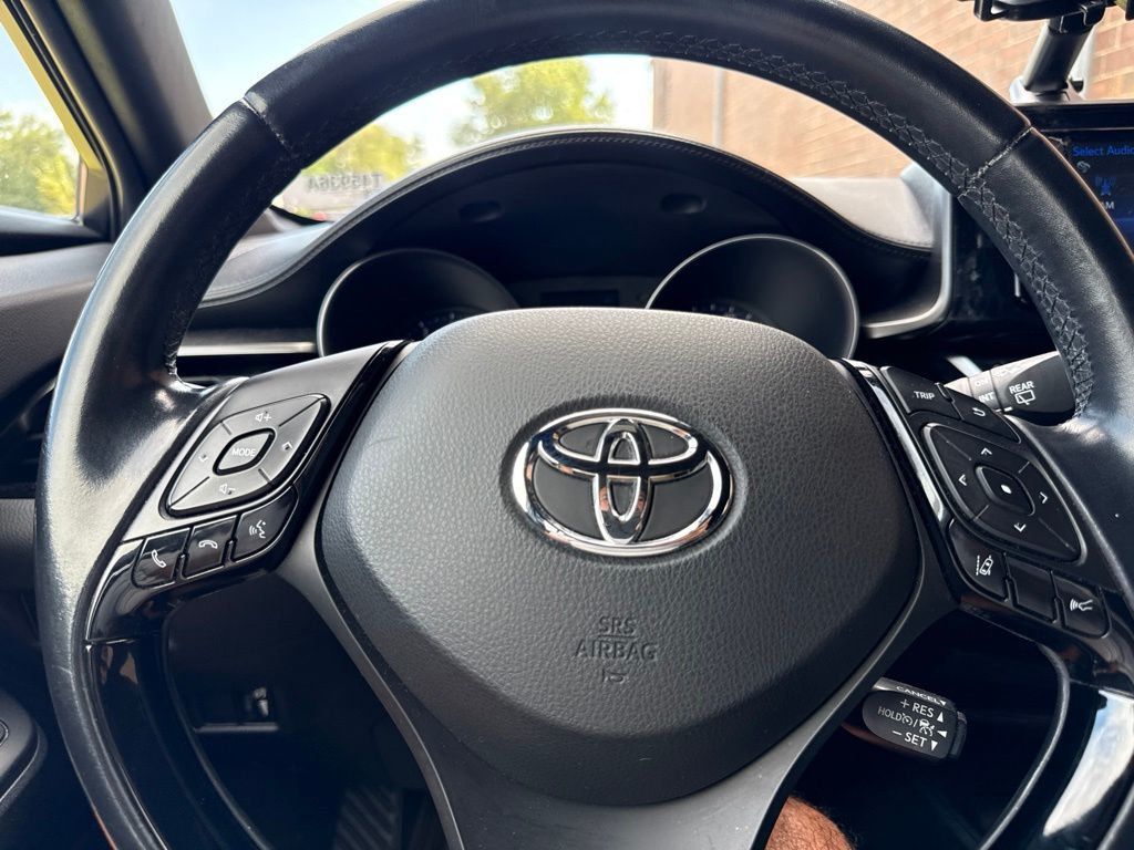 2018 Toyota C-HR XLE Premium FWD - 23081590 - 10