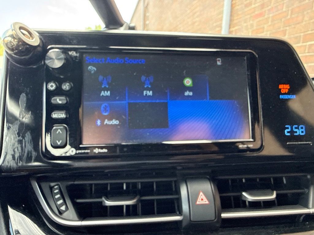 2018 Toyota C-HR XLE Premium FWD - 23081590 - 13