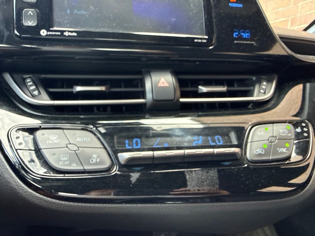 2018 Toyota C-HR XLE Premium FWD - 23081590 - 14