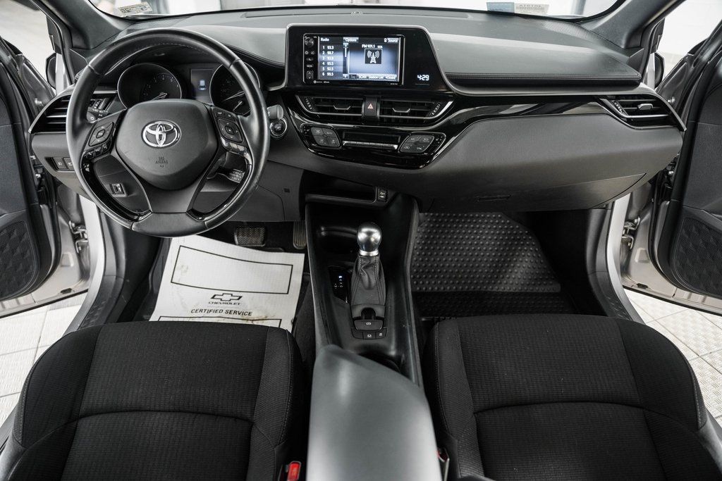 2018 Toyota C-HR XLE Premium FWD - 22427923 - 23