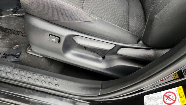 2018 Toyota C-HR XLE Premium FWD - 22942598 - 10