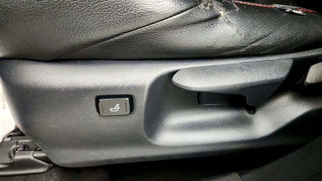 2018 Toyota C-HR XLE Premium FWD - 23034684 - 10