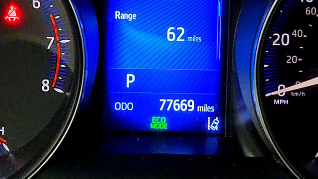 2018 Toyota C-HR XLE Premium FWD - 23034684 - 14