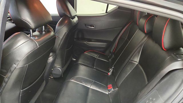 2018 Toyota C-HR XLE Premium FWD - 23034684 - 18