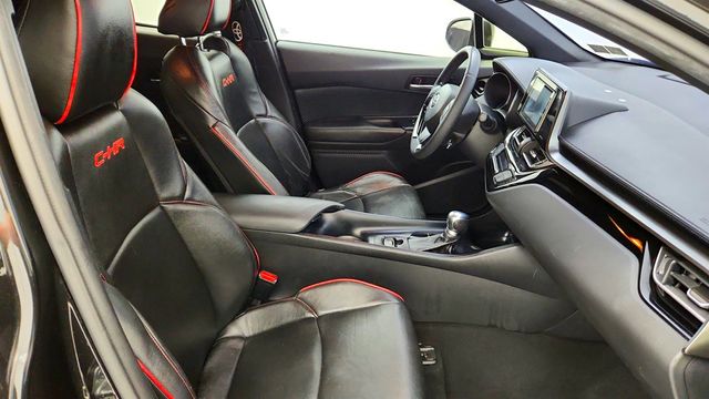 2018 Toyota C-HR XLE Premium FWD - 23034684 - 21
