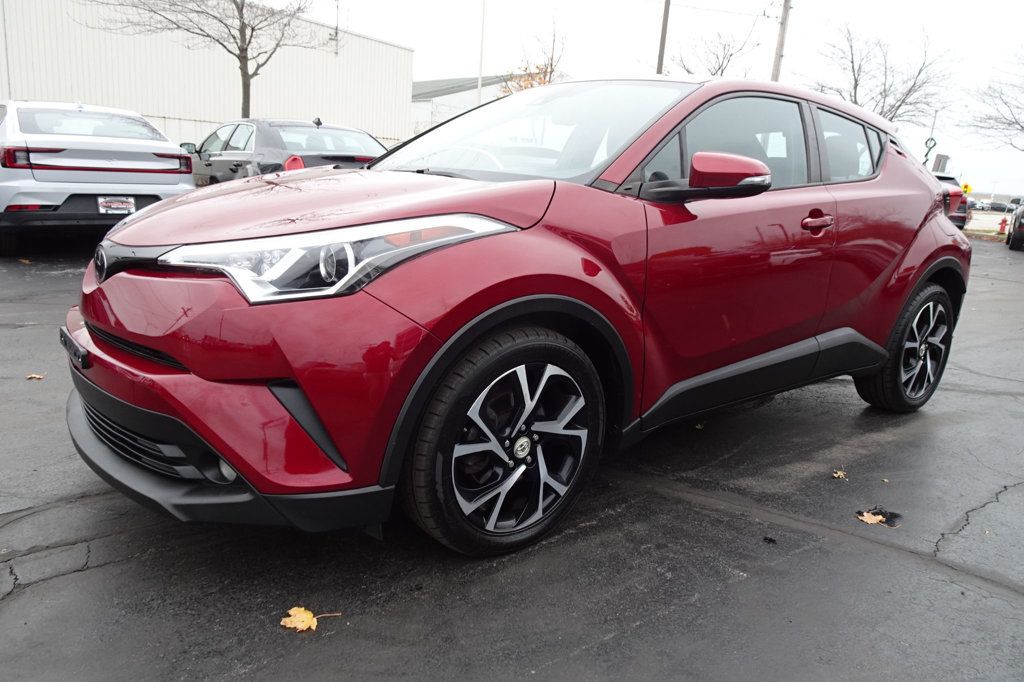 2018 Toyota C-HR XLE Premium photo 4