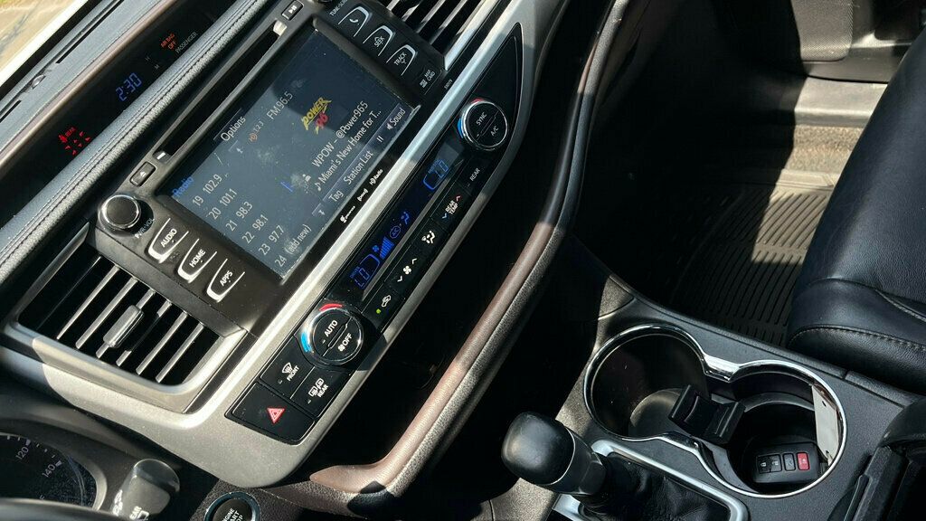 2018 Toyota Highlander - 22854102 - 10
