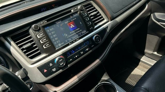 2018 Toyota Highlander  - 22854102 - 13