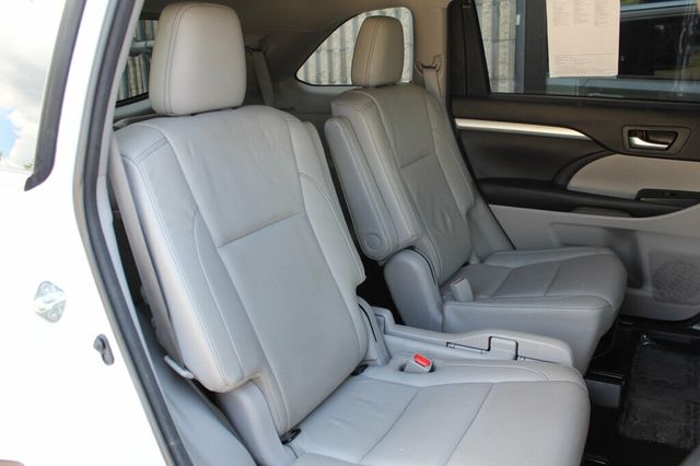 2018 Toyota Highlander AWD XLE W/ LEATHER, MOONROOF - 23042179 - 10