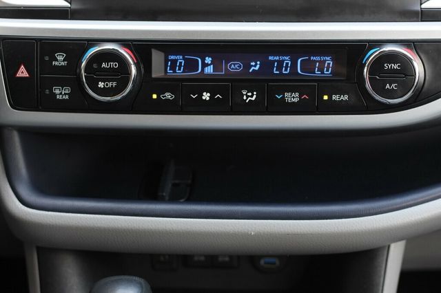 2018 Toyota Highlander AWD XLE W/ LEATHER, MOONROOF - 23042179 - 14