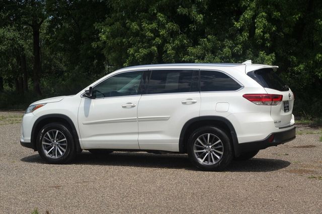 2018 Toyota Highlander AWD XLE W/ LEATHER, MOONROOF - 23042179 - 18