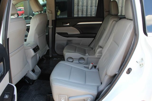 2018 Toyota Highlander AWD XLE W/ LEATHER, MOONROOF - 23042179 - 26