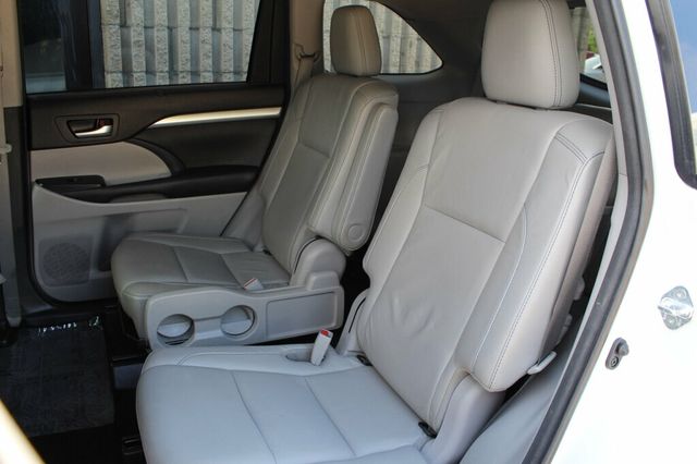 2018 Toyota Highlander AWD XLE W/ LEATHER, MOONROOF - 23042179 - 27