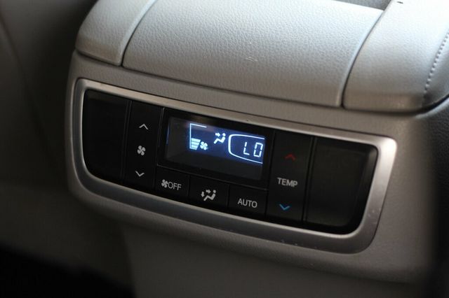 2018 Toyota Highlander AWD XLE W/ LEATHER, MOONROOF - 23042179 - 29
