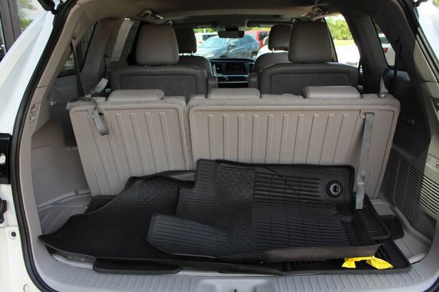 2018 Toyota Highlander AWD XLE W/ LEATHER, MOONROOF - 23042179 - 34