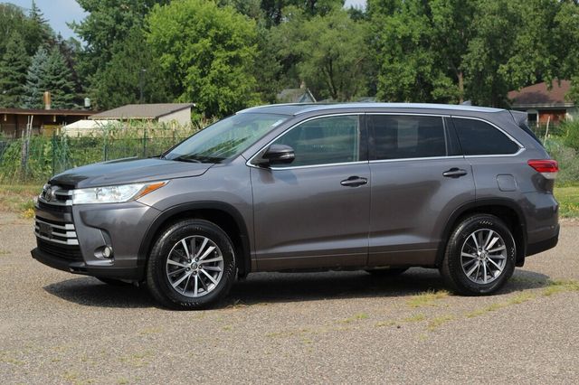 2018 Toyota Highlander AWD XLE W/ LEATHER, MOONROOF - 23047136 - 15