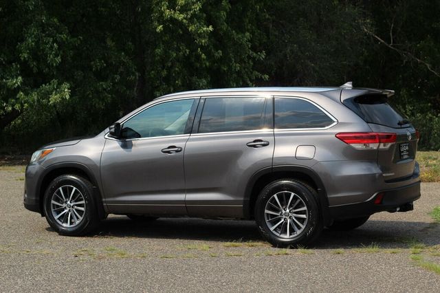 2018 Toyota Highlander AWD XLE W/ LEATHER, MOONROOF - 23047136 - 17