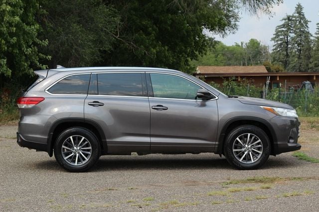 2018 Toyota Highlander AWD XLE W/ LEATHER, MOONROOF - 23047136 - 1