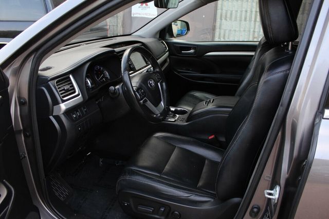 2018 Toyota Highlander AWD XLE W/ LEATHER, MOONROOF - 23047136 - 22