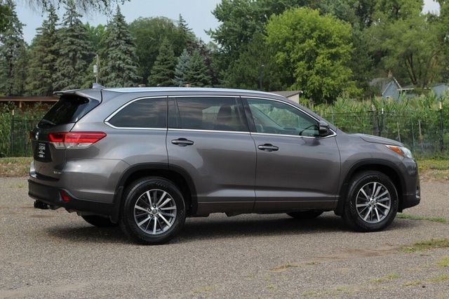 2018 Toyota Highlander AWD XLE W/ LEATHER, MOONROOF - 23047136 - 2